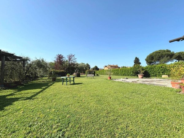 casa indipendente in vendita a Capannori in zona Lammari