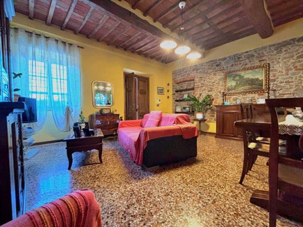 casa indipendente in vendita a Capannori in zona Lammari