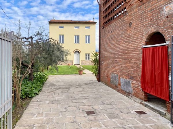 casa indipendente in vendita a Capannori