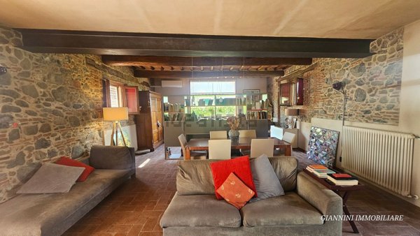 casa indipendente in vendita a Capannori in zona Marlia