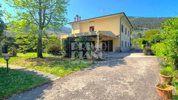 casa indipendente in vendita a Capannori