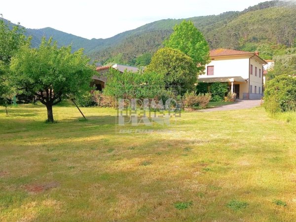 casa indipendente in vendita a Capannori