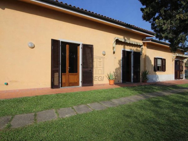 casa indipendente in vendita a Capannori in zona Castelvecchio di Compito