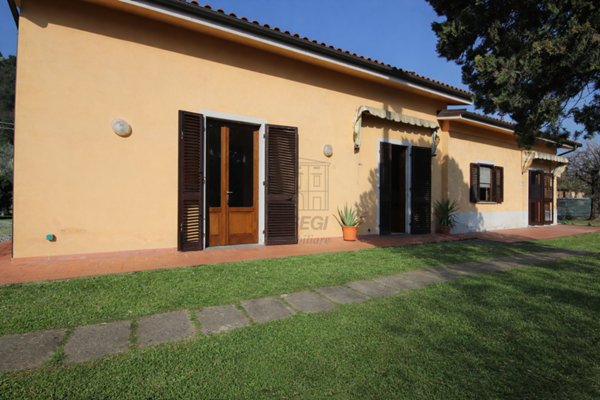 casa indipendente in vendita a Capannori in zona Castelvecchio di Compito