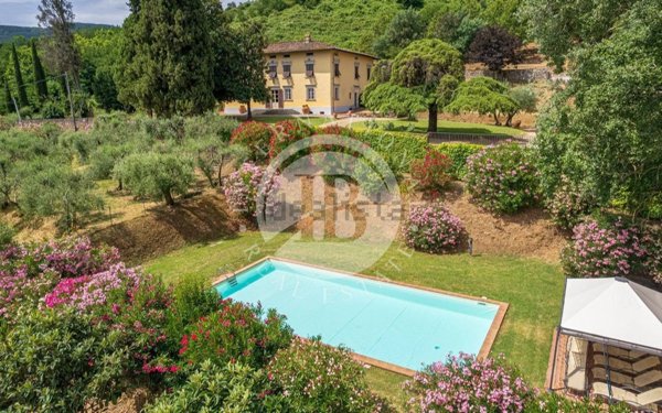 casa indipendente in vendita a Capannori in zona Castelvecchio di Compito