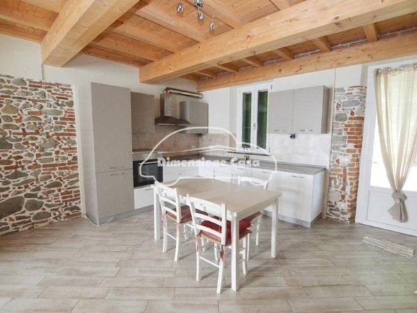 casa indipendente in vendita a Capannori in zona Lammari