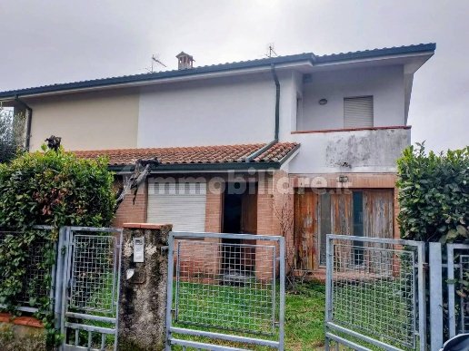 casa indipendente in vendita a Capannori in zona Lammari
