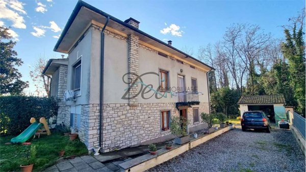 casa indipendente in vendita a Capannori in zona Segromigno in Monte