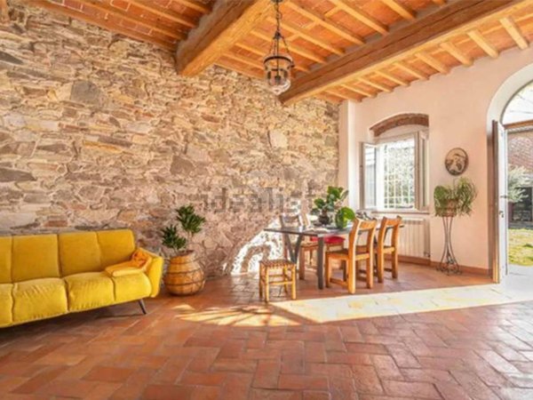 casa indipendente in vendita a Capannori