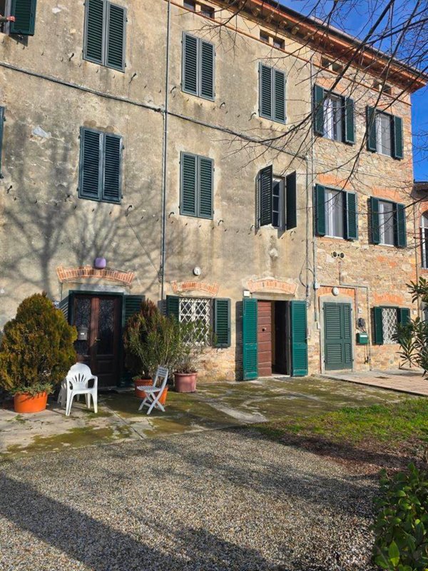casa semindipendente in vendita a Capannori in zona Carraia