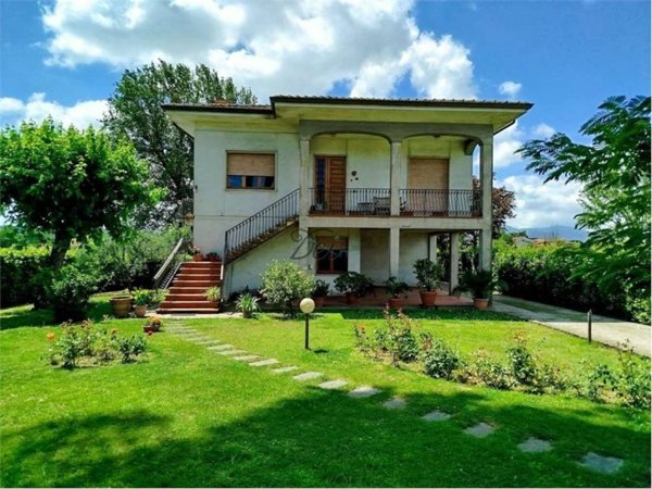 casa indipendente in vendita a Capannori