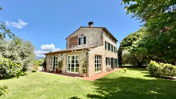 casa indipendente in vendita a Capannori