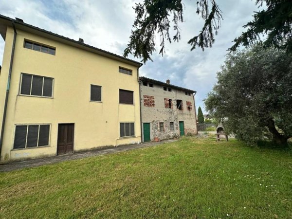 casa indipendente in vendita a Capannori in zona Lammari