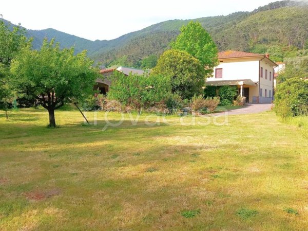 casa indipendente in vendita a Capannori in zona Guamo