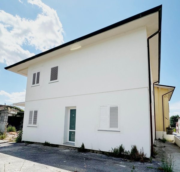 casa indipendente in vendita a Capannori in zona Segromigno in Monte