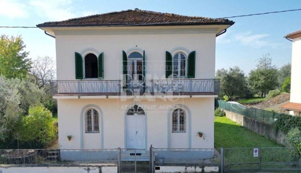 casa indipendente in vendita a Capannori