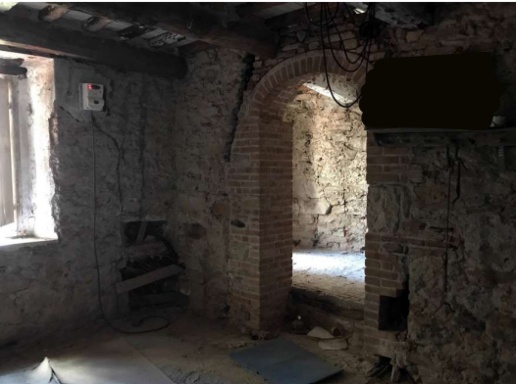 intera palazzina in vendita a Capannori in zona Castelvecchio di Compito