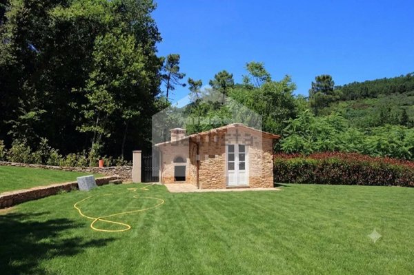 casa indipendente in vendita a Capannori in zona Castelvecchio di Compito