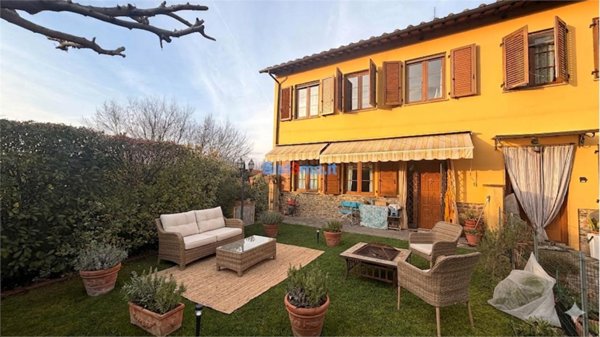 casa indipendente in vendita a Capannori in zona Lammari