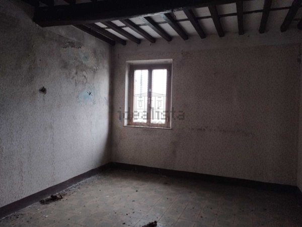 casa indipendente in vendita a Capannori in zona Lunata