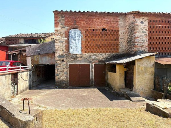 casa indipendente in vendita a Capannori in zona Castelvecchio di Compito