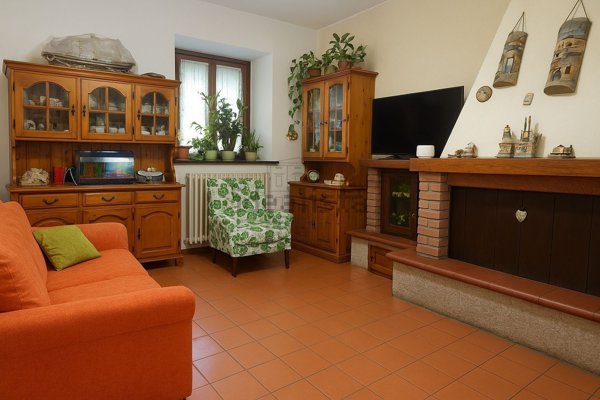 appartamento in vendita a Capannori in zona Segromigno in Monte