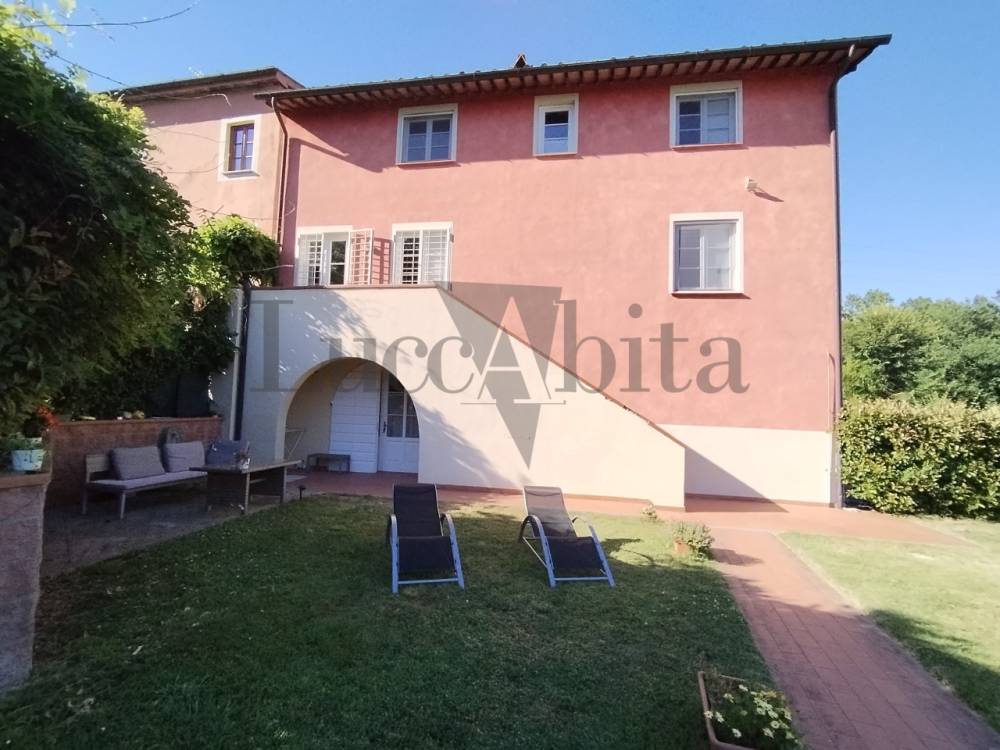 casa indipendente in vendita a Capannori