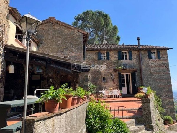 casale in vendita a Capannori in zona San Gennaro