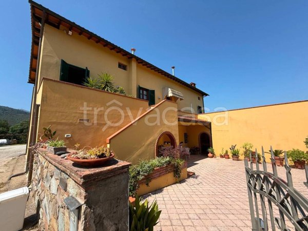 casa indipendente in vendita a Capannori in zona Castelvecchio di Compito