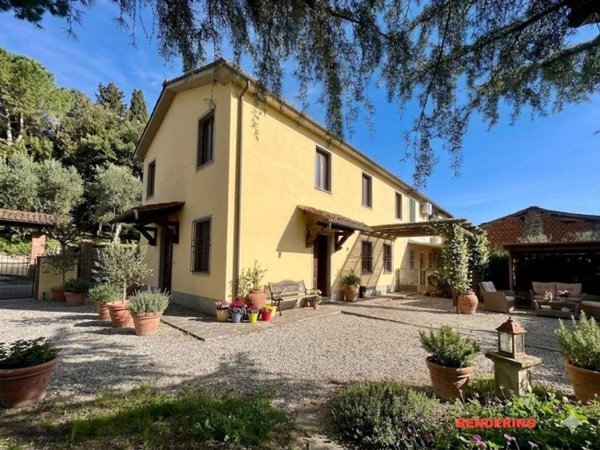 casa indipendente in vendita a Capannori in zona Lunata