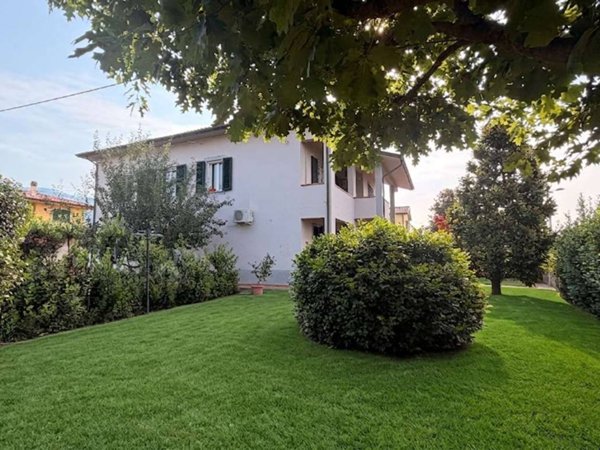 casa indipendente in vendita a Capannori