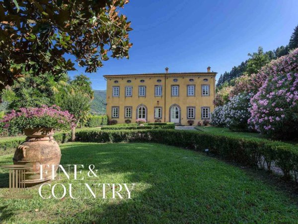 villa in vendita a Capannori in zona Vorno
