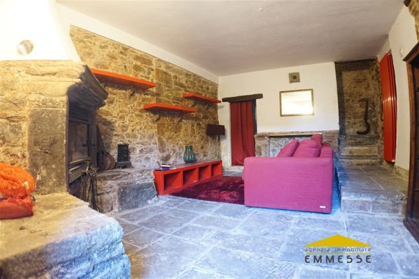 casa indipendente in vendita a Capannori in zona Castelvecchio di Compito