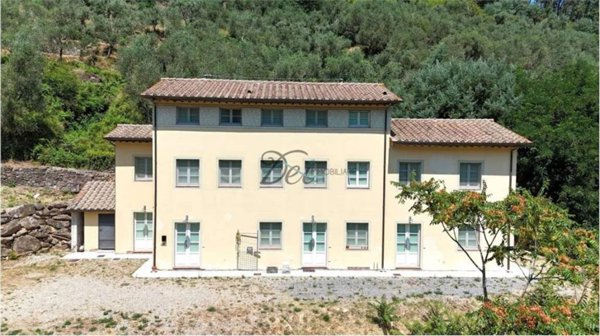 casa indipendente in vendita a Capannori in zona Castelvecchio di Compito