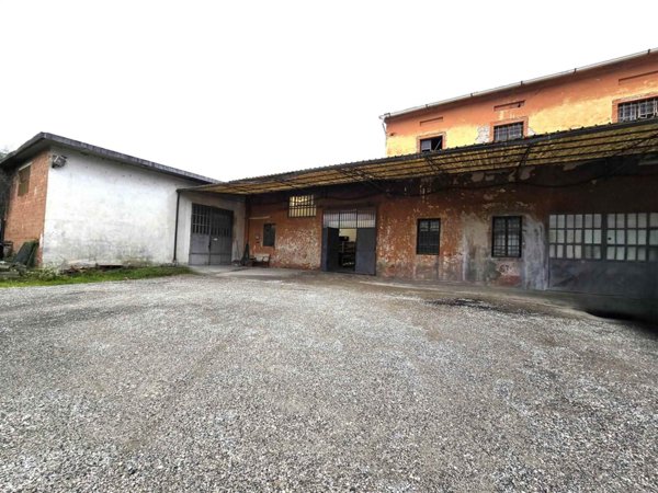 ufficio in vendita a Capannori in zona Borgonuovo
