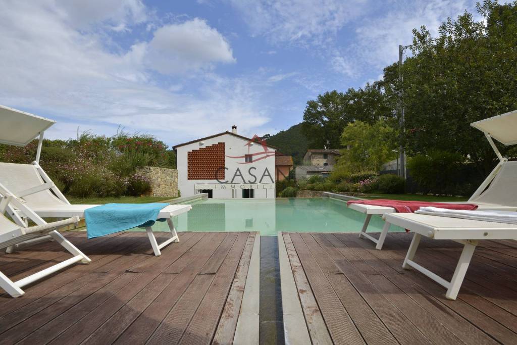 casa indipendente in vendita a Capannori in zona Vorno