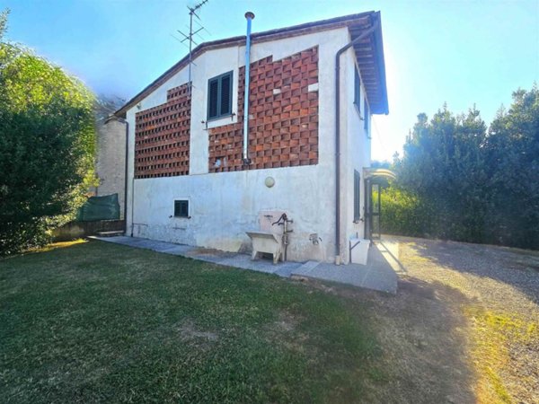 casa indipendente in vendita a Capannori