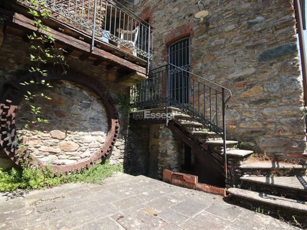 casa indipendente in vendita a Capannori in zona Guamo