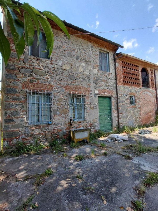 casa indipendente in vendita a Capannori