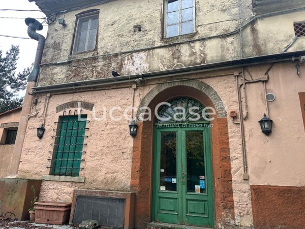 casa indipendente in vendita a Capannori in zona Castelvecchio di Compito