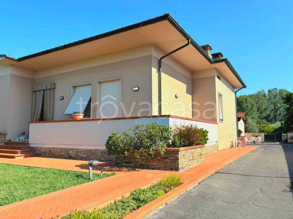 casa indipendente in vendita a Capannori in zona Lammari
