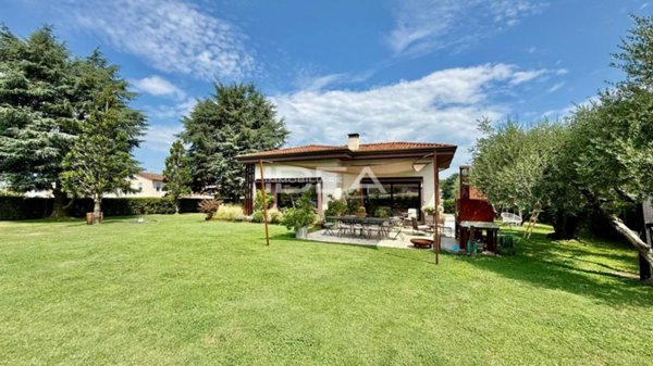 casa indipendente in vendita a Capannori