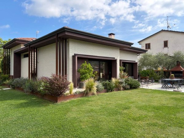 casa indipendente in vendita a Capannori in zona Guamo