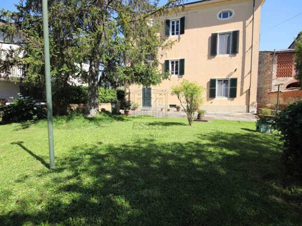 casa indipendente in vendita a Capannori in zona Carraia