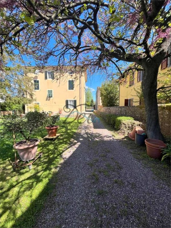 casa indipendente in vendita a Capannori in zona Carraia