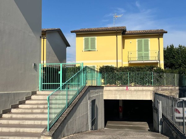 casa indipendente in vendita a Capannori in zona Segromigno in Monte