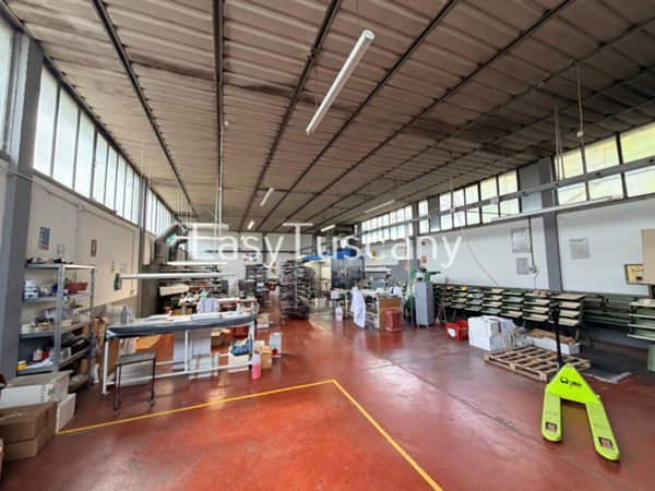 ufficio in vendita a Capannori in zona Corte Polito
