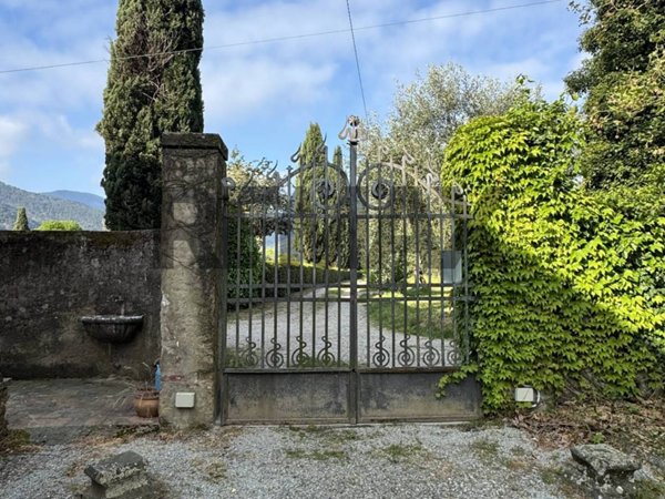 casa indipendente in vendita a Capannori in zona Castelvecchio di Compito