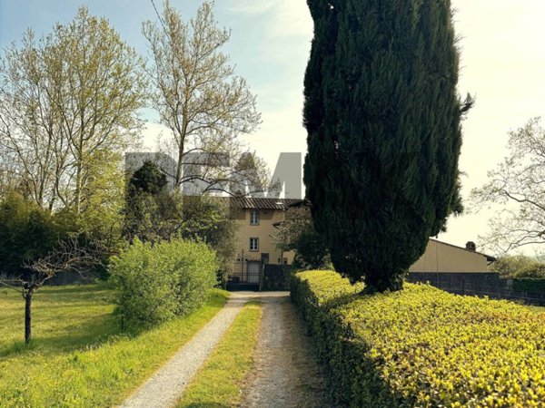 casa indipendente in vendita a Capannori in zona Castelvecchio di Compito