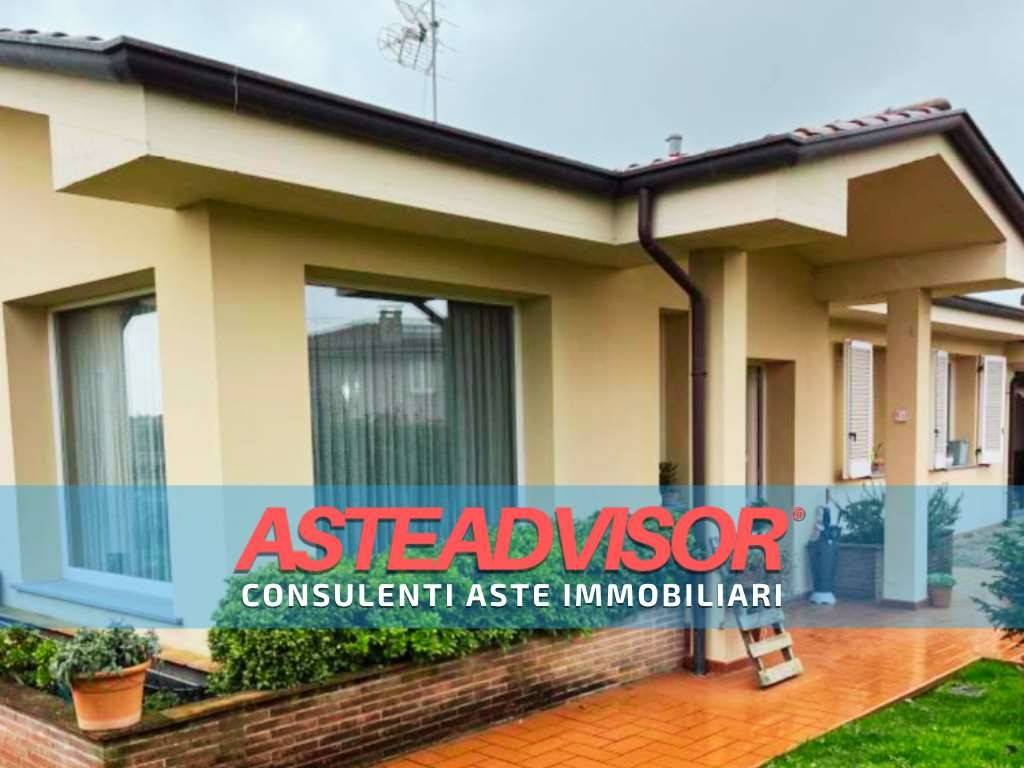 casa indipendente in vendita a Capannori in zona Marlia